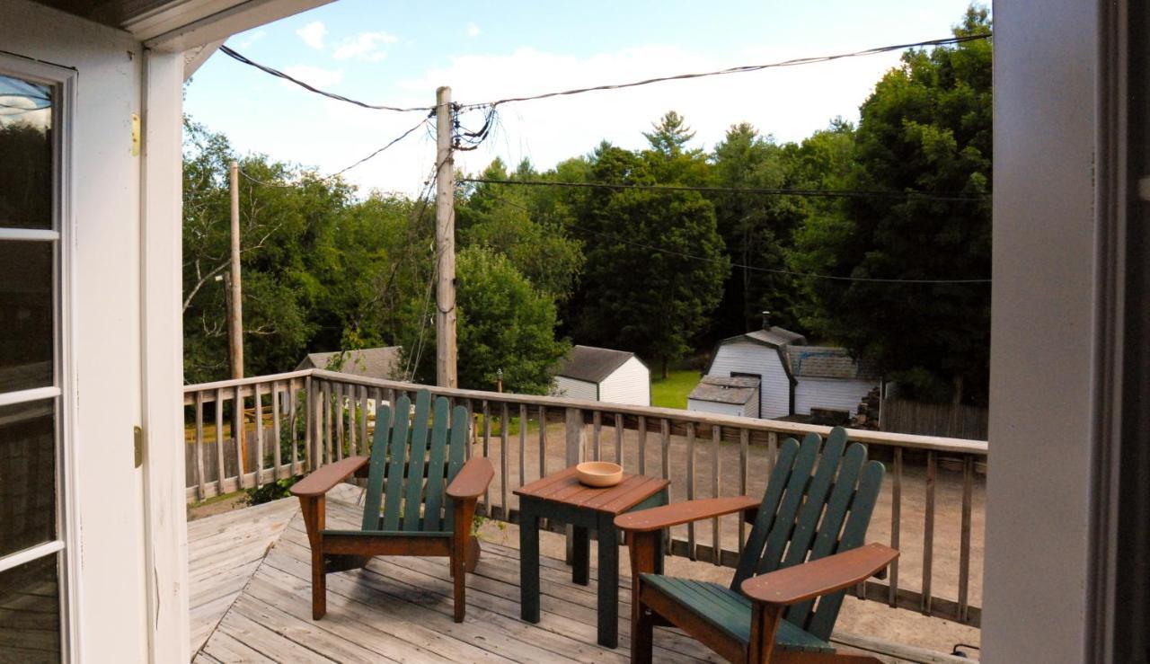 Maple Leaf Lodge Schroon Lake Exterior photo