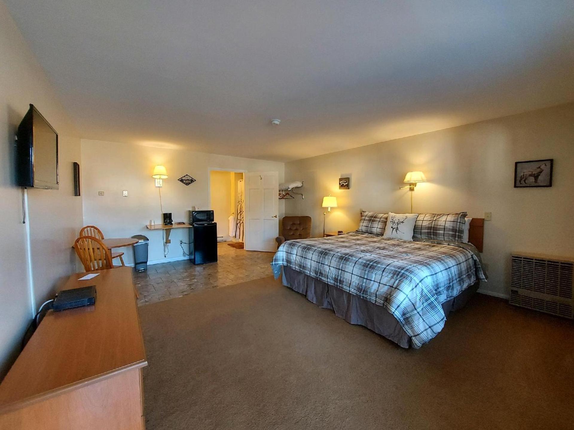 Maple Leaf Lodge Schroon Lake Exterior photo